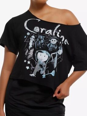 Hot Topic Coraline Jumbo Print Off-Shoulder Cropped T-Shirt (2X)